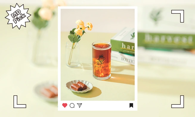 A must-have summer vacation item is a glass cup